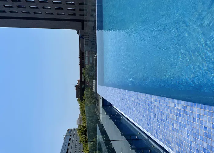 Paxton Hotel 4*