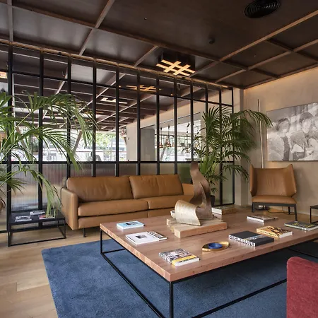 Paxton Hotel 4*