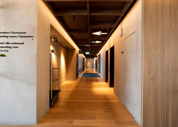Paxton Hotel 4*